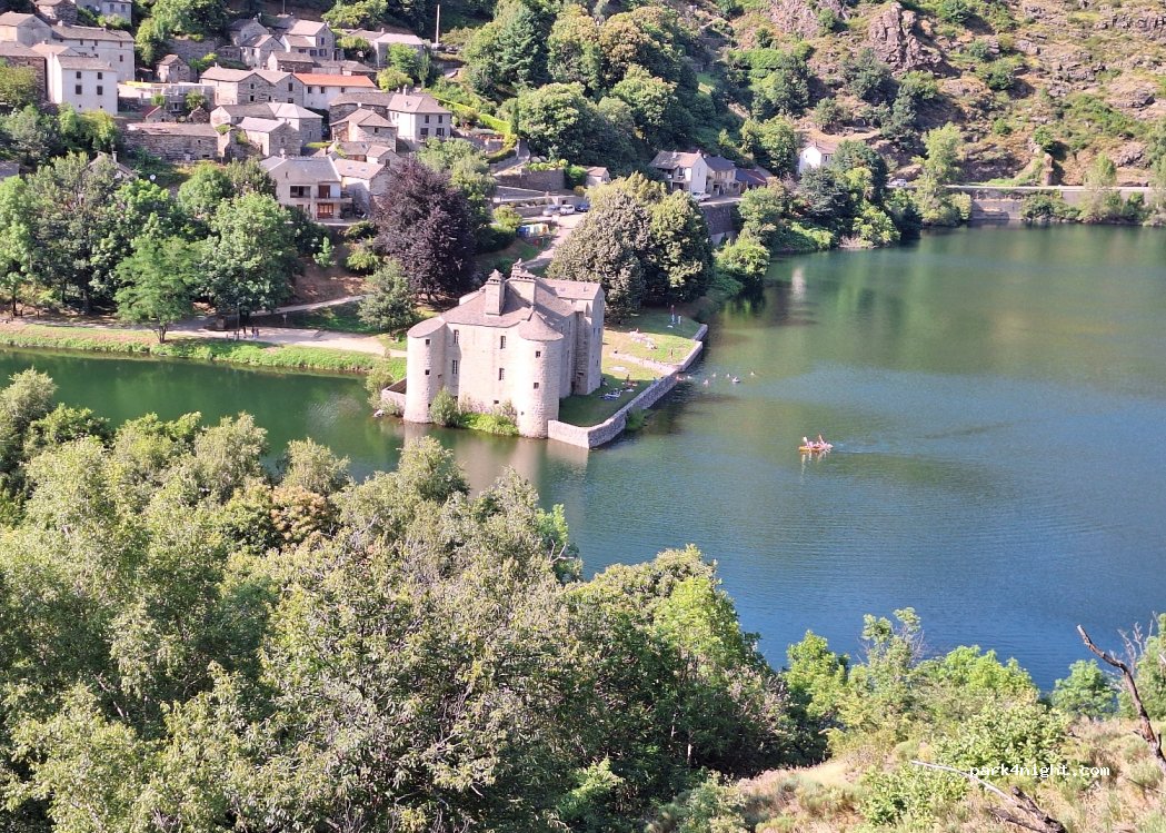 (48800) Pourcharesses - 4 Chemin du Château — foto