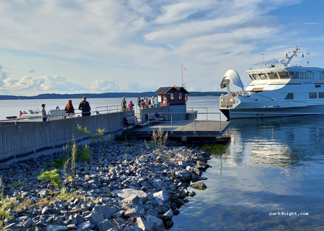 (135 69) Tyresö - 126 Breviksvägen — foto 2