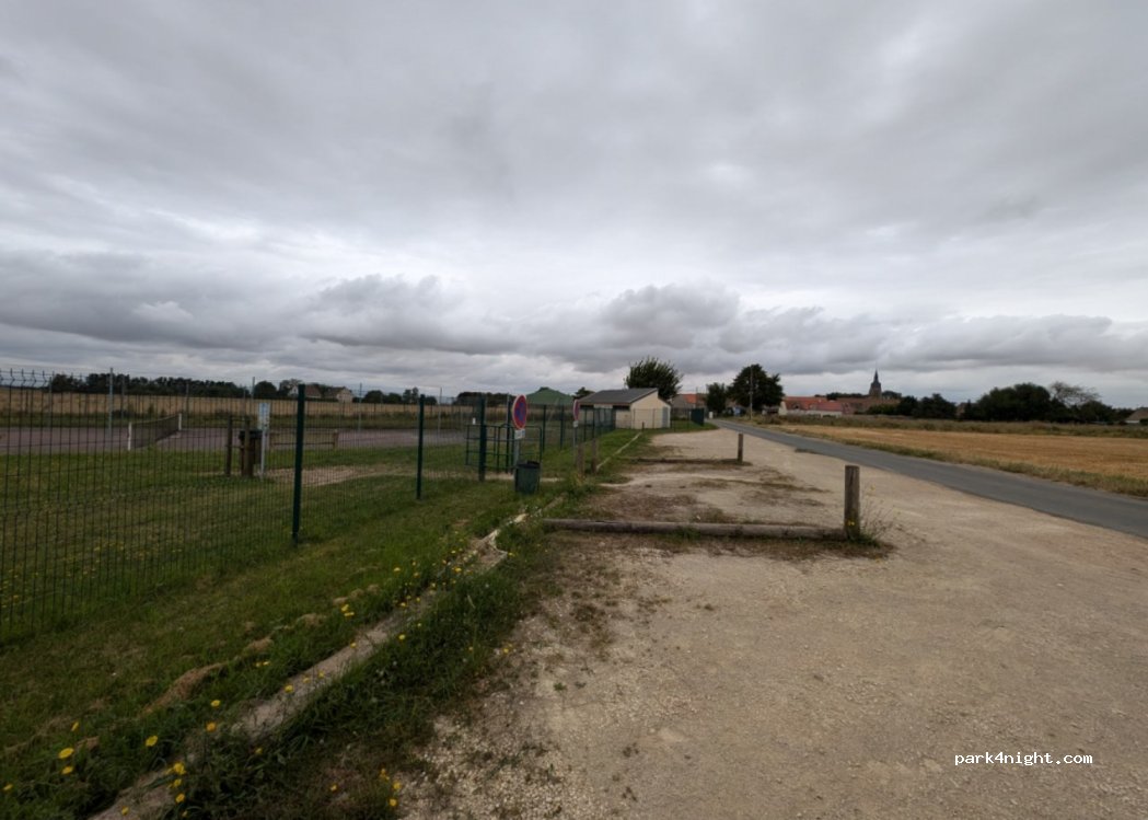 (91930) Monnerville - 2 Chemin de Mennessard — foto