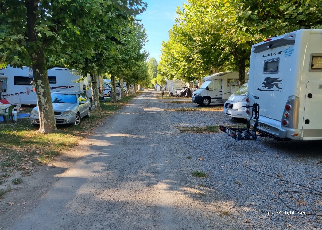Camping de mon Village de Ruoms (Aire de Campingcar-Park) — foto 3
