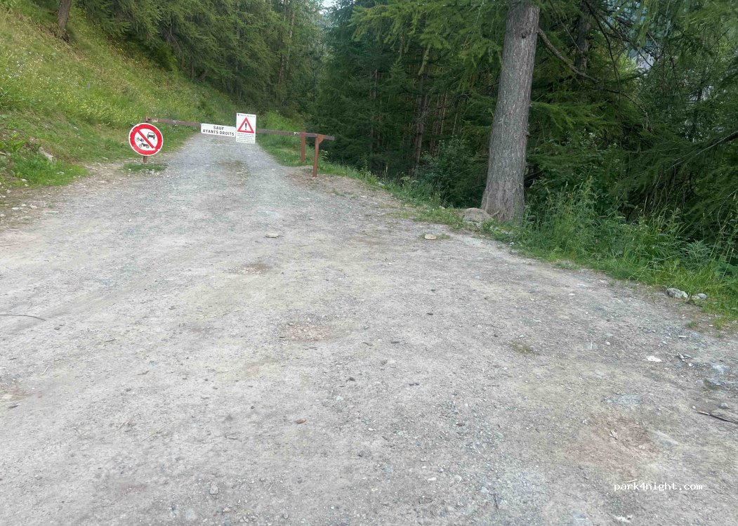 (05200) Les Orres - Unnamed Road — foto