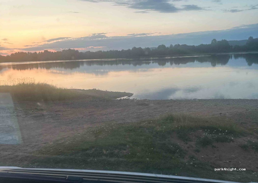 (957 95) Hedenäset - Unnamed Road — foto