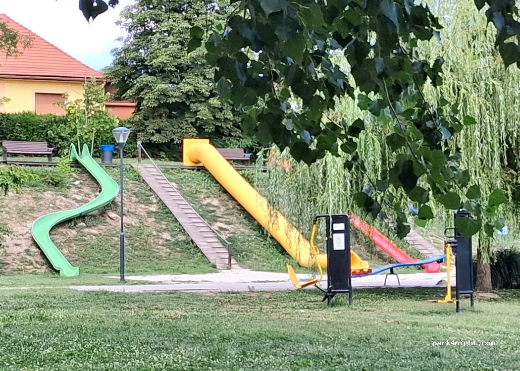 (7130) Tolna - 27 Magaspart utca — foto 4