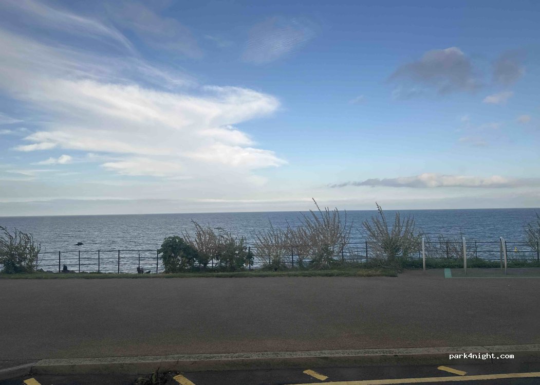 (A63 Y132) Greystones - Marine Road — foto 3