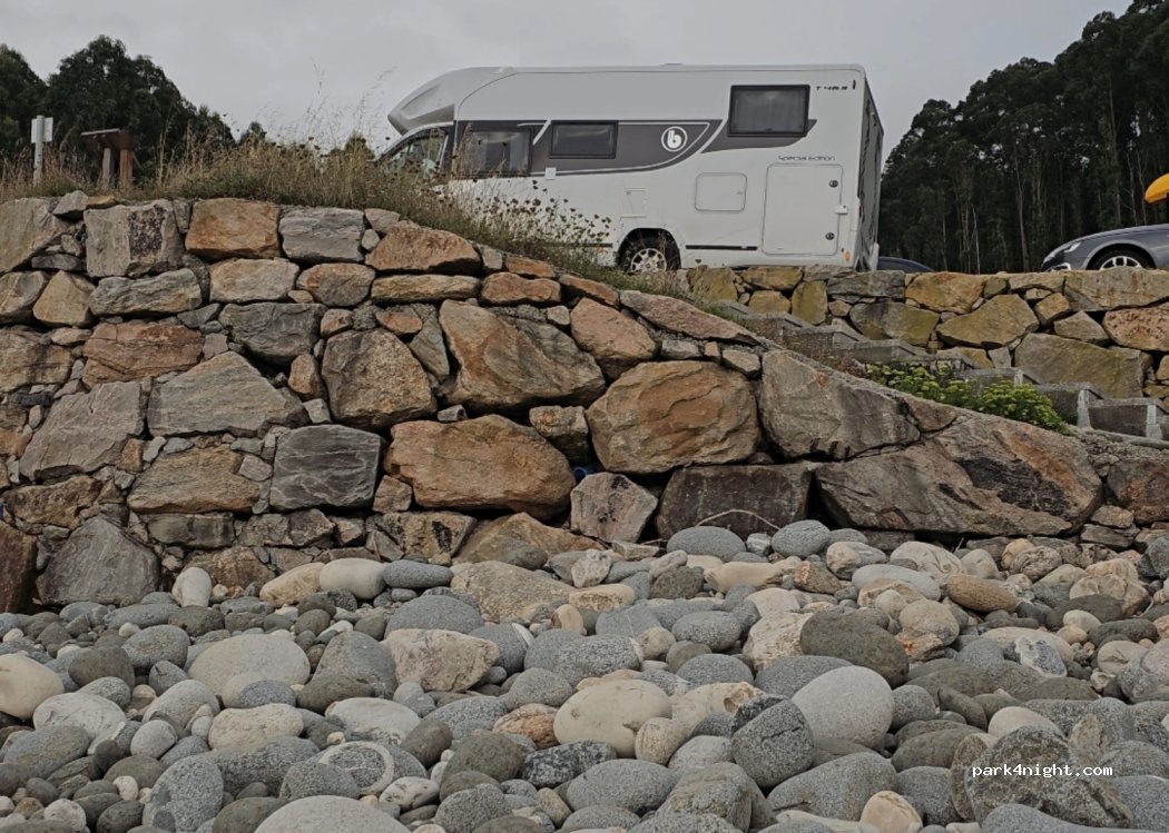(27877) Prada - Unnamed Road — foto 4
