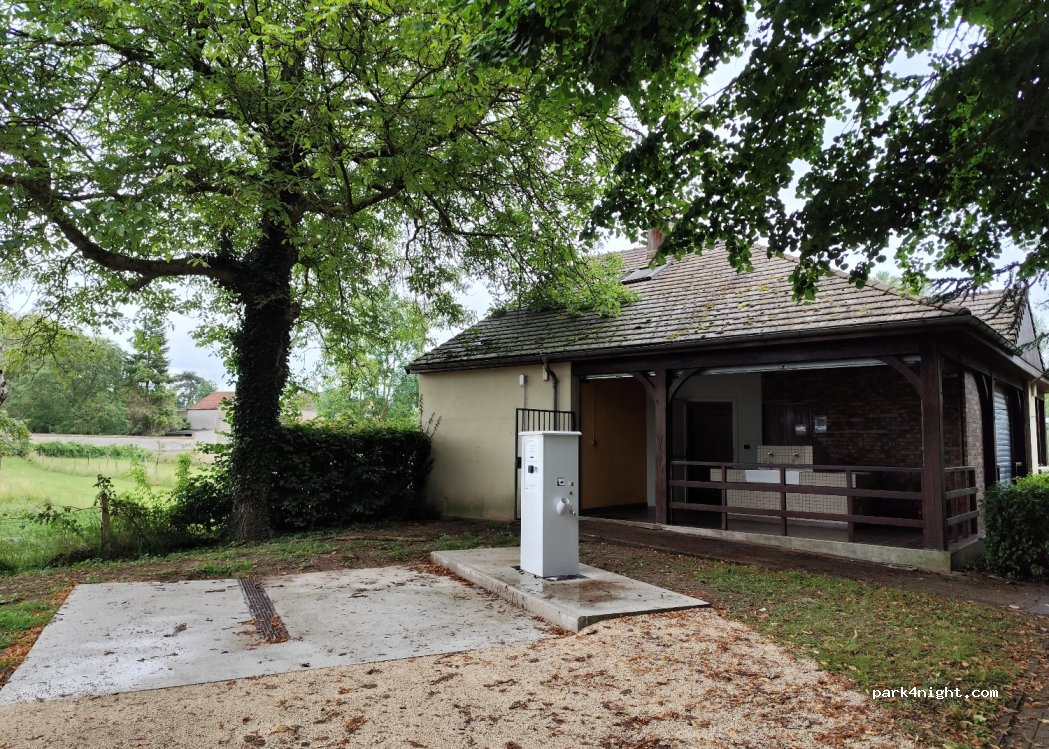 (89400) Bonnard - 1 Rue du Port des Fontaines — foto 2