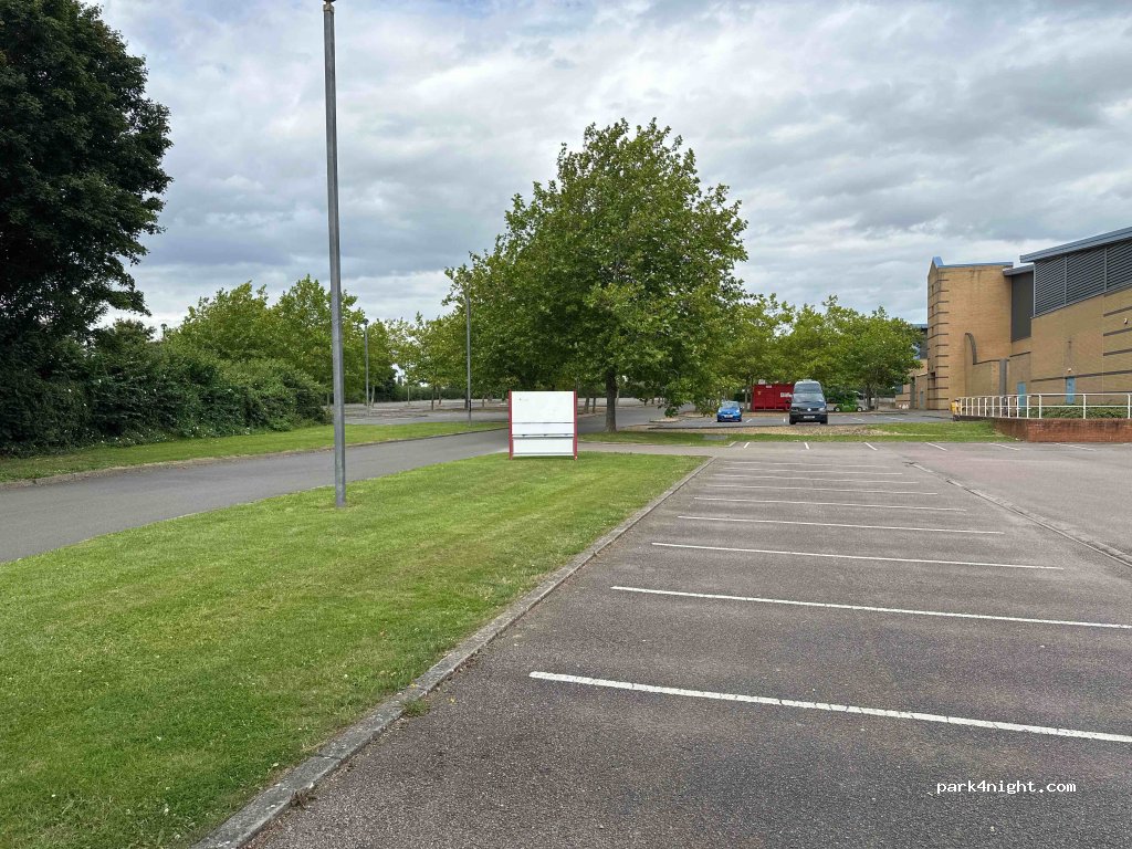 (NN15 6FZ) Kettering - 41 Olympic Way — foto
