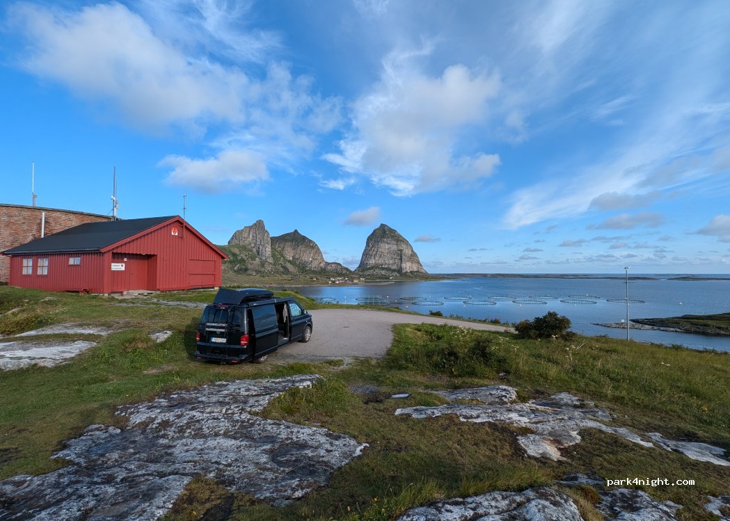 (8770) Træna - 44 Burmaveien — foto