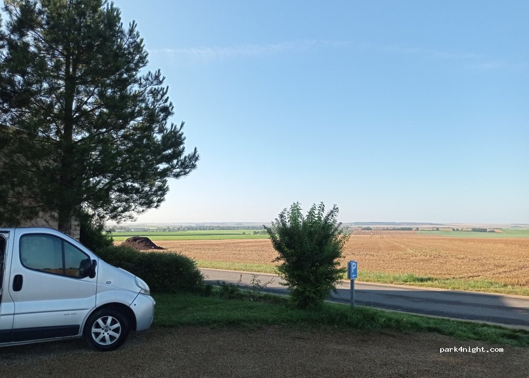(08300) Tagnon - 121 Route de Saint-Loup — foto 2