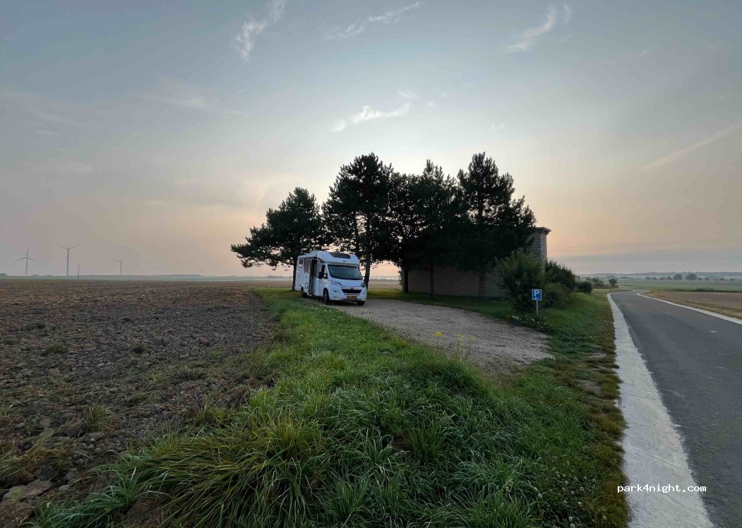 (08300) Tagnon - 121 Route de Saint-Loup — foto 3
