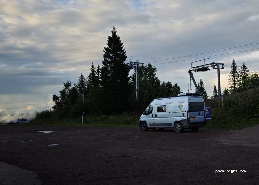 (794 90) Orsa - 61 TOPPSTUGEVÄGEN — foto