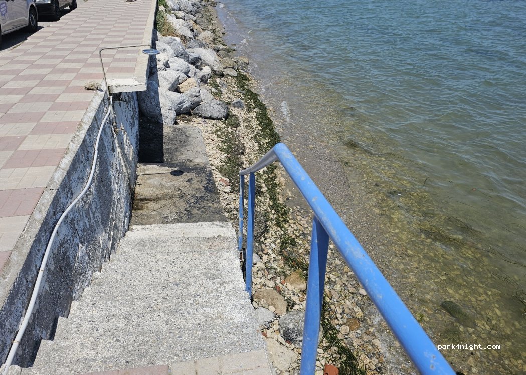 (600 66) Methoni - Unnamed Road — foto