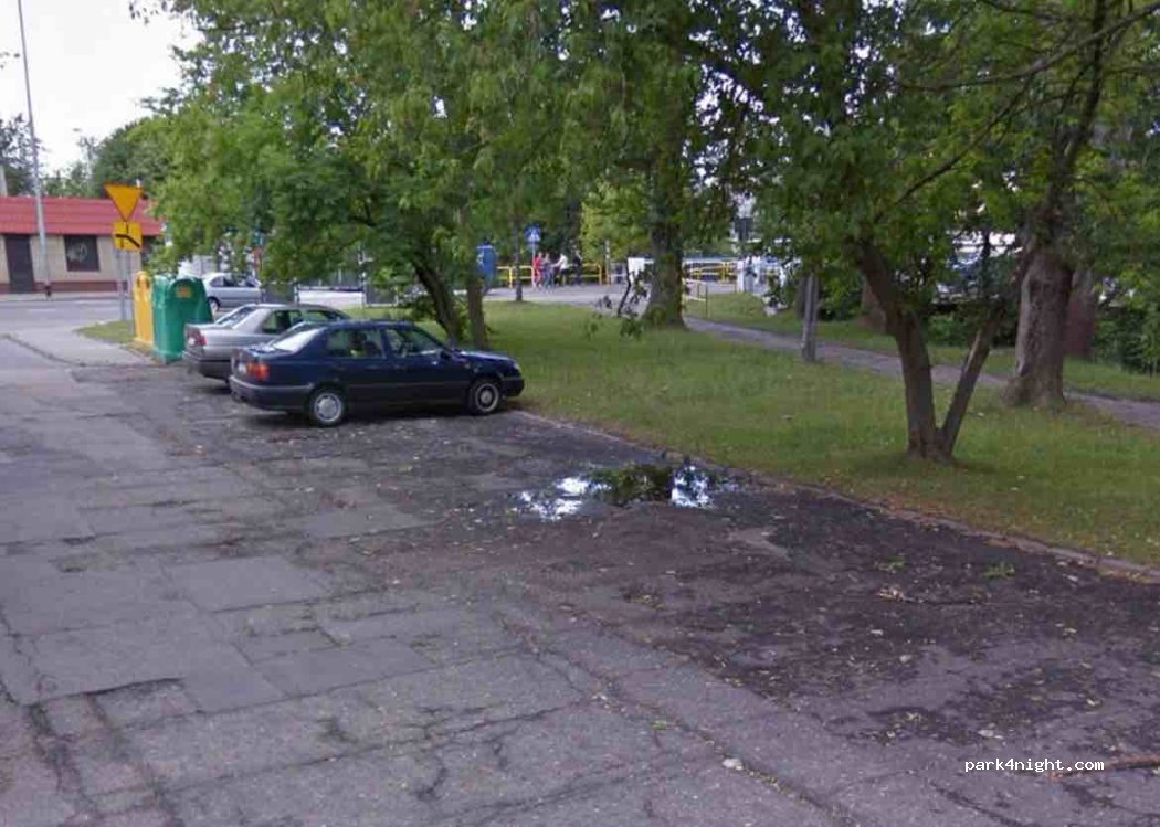 (76-270) Ustka - 1 Darłowska — foto