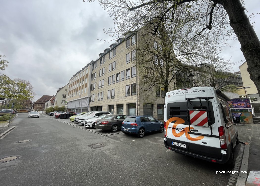 (90402) Nürnberg - 4 Unterer Bergauerplatz — foto