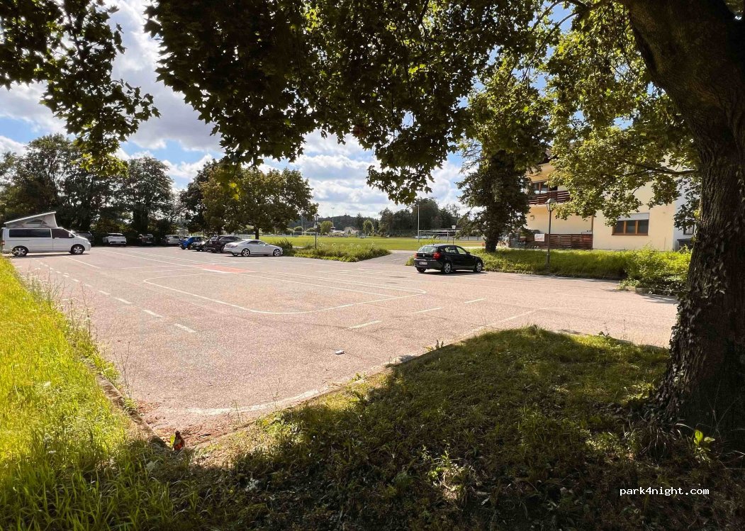 (84577) Tüßling - 10 Burgkirchener Straße — foto