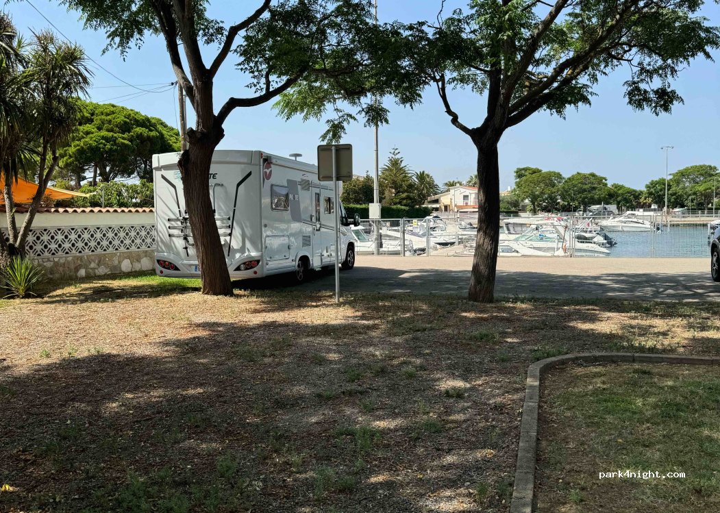(17487) Empuriabrava - 59B Carrer Requesens — foto 2