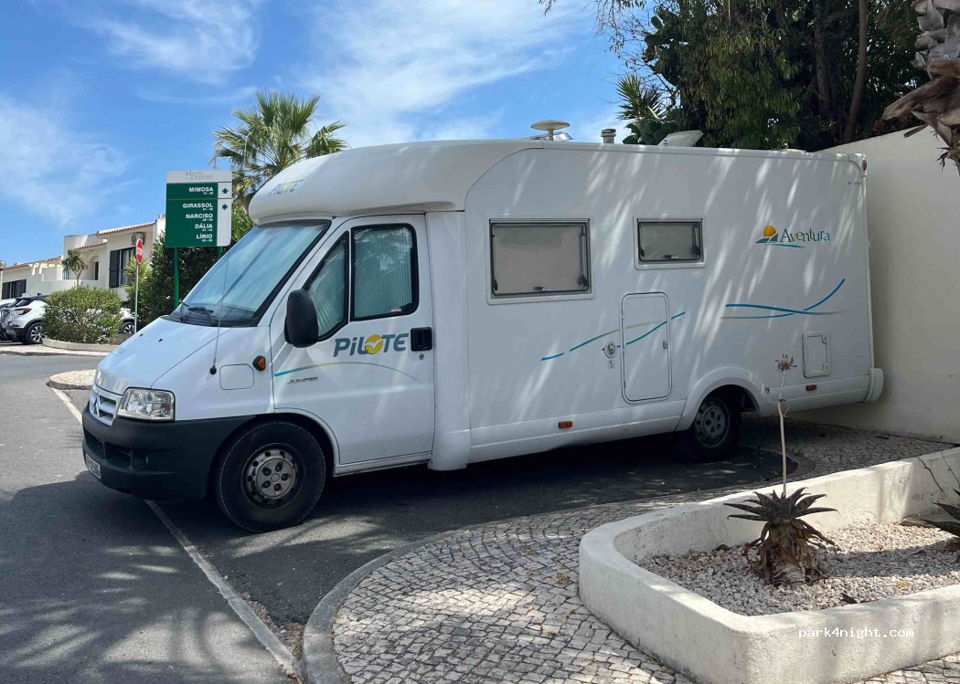 (8400) Carvoeiro - A021 Monte Dourado — foto