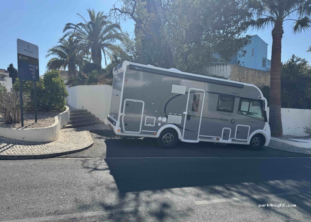 (8400) Carvoeiro - A021 Monte Dourado — foto 2