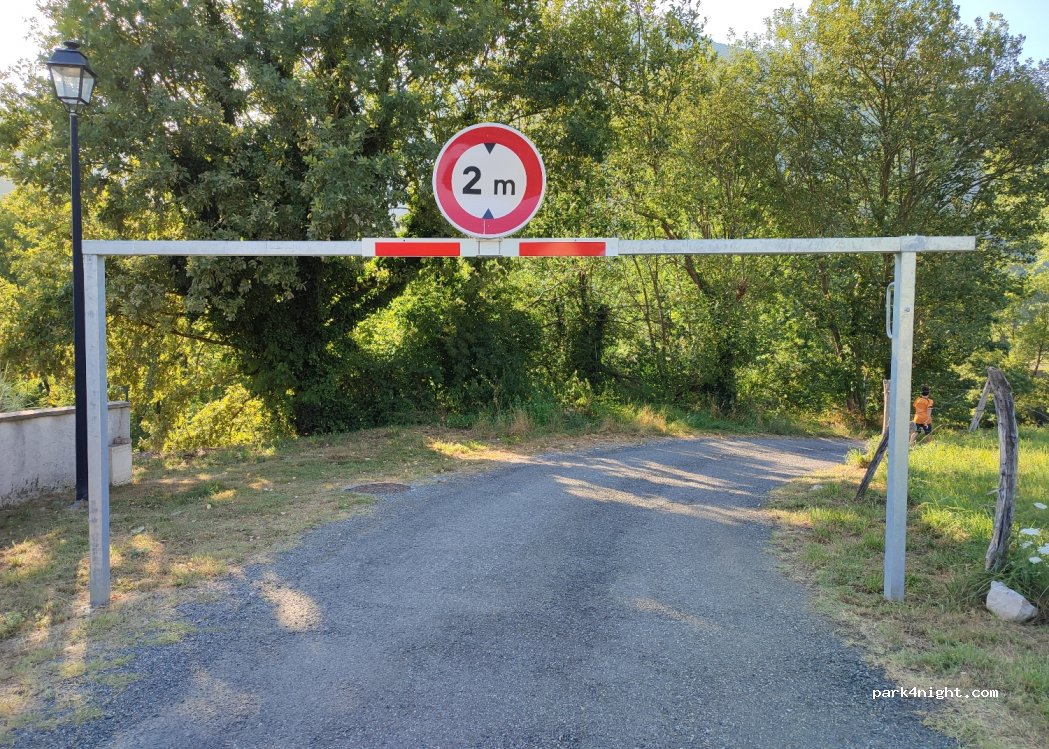 (64490) Bedous - Rue du Mailh Abor — foto 2