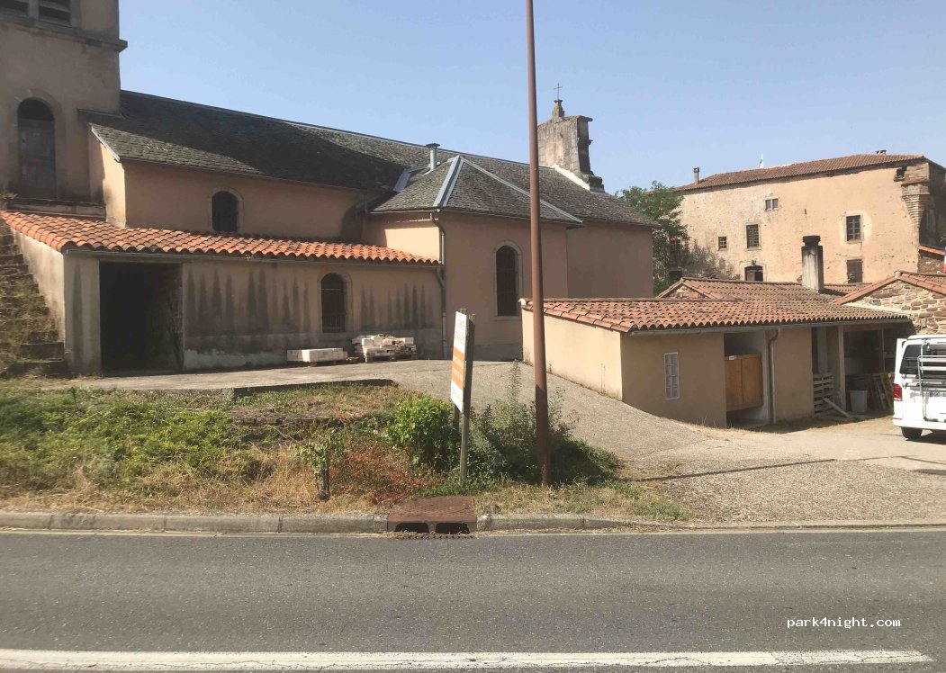 (12540) Marnhagues-et-Latour - 1 Rue de l'Église — foto