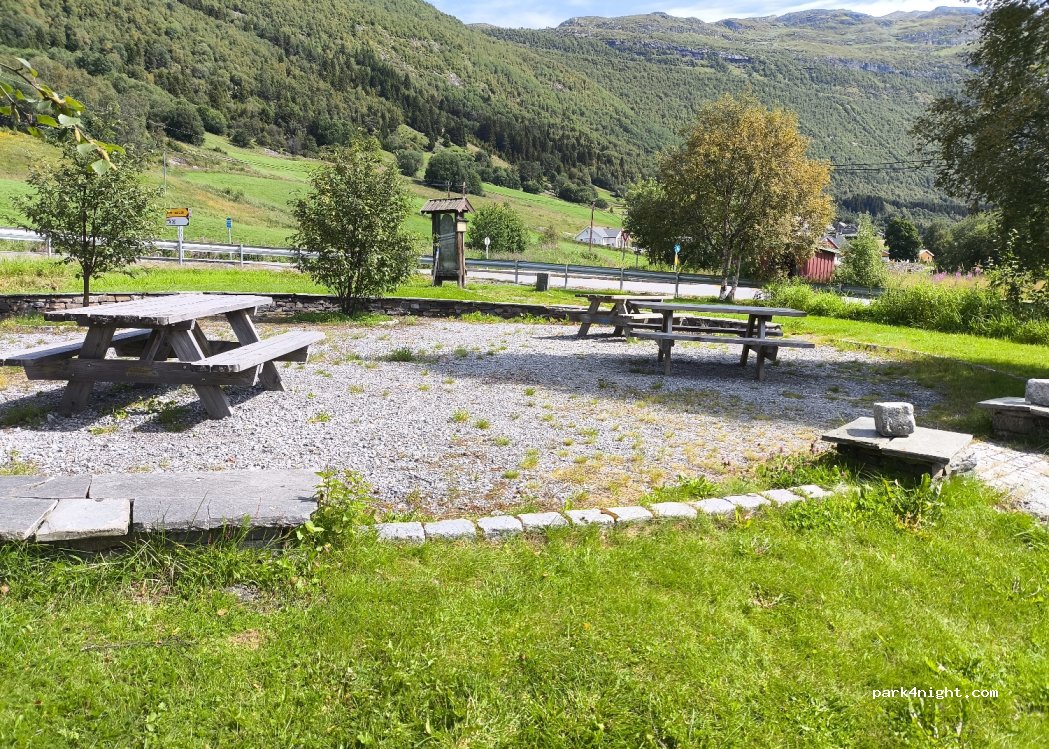 (2977) Øye - 371 Strøndafjordvegen — foto