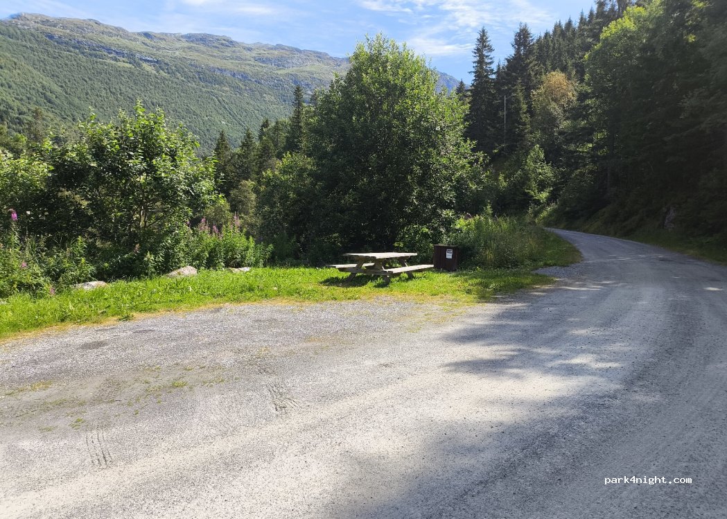 (2977) Øye - 350 Strøndafjordvegen — foto 2