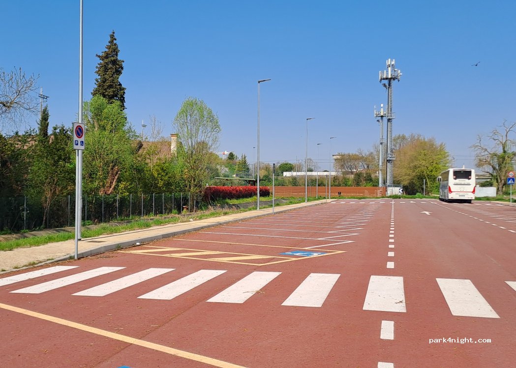 (30020) Quarto d'Altino - Via G. Marconi — foto