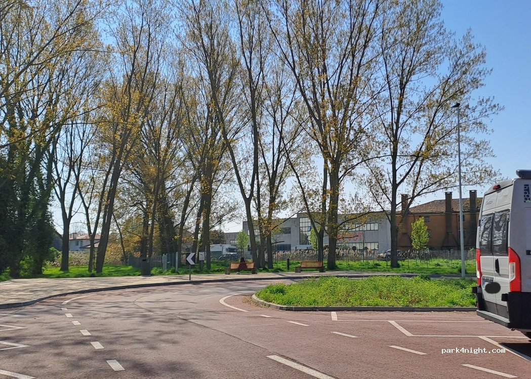 (30020) Quarto d'Altino - Via G. Marconi — foto 2
