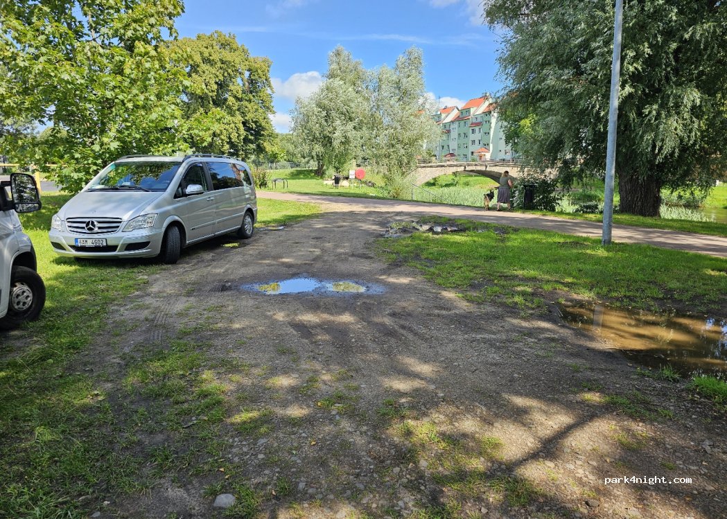 (72-320) Trzebiatów - 8 Targowa — foto 2