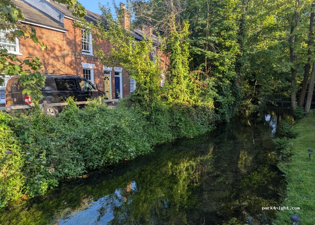 (SO23 8QX) Winchester - 7 Durngate Terrace — foto