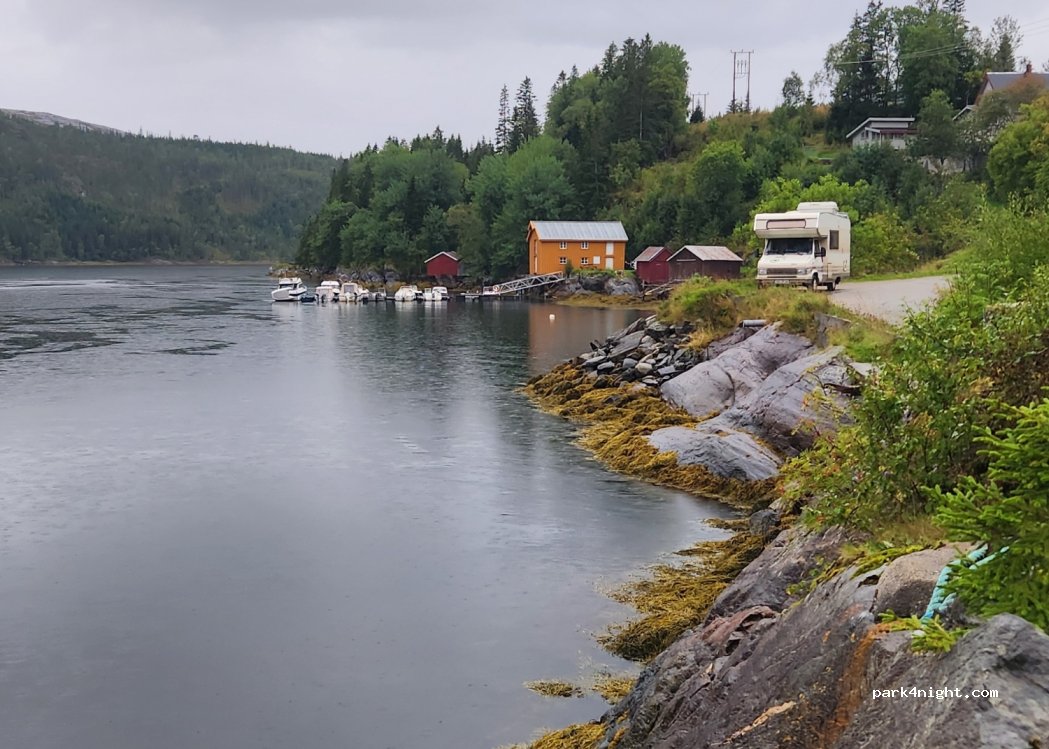 (7985)  - 48 Sjøbakkvegen — foto 3