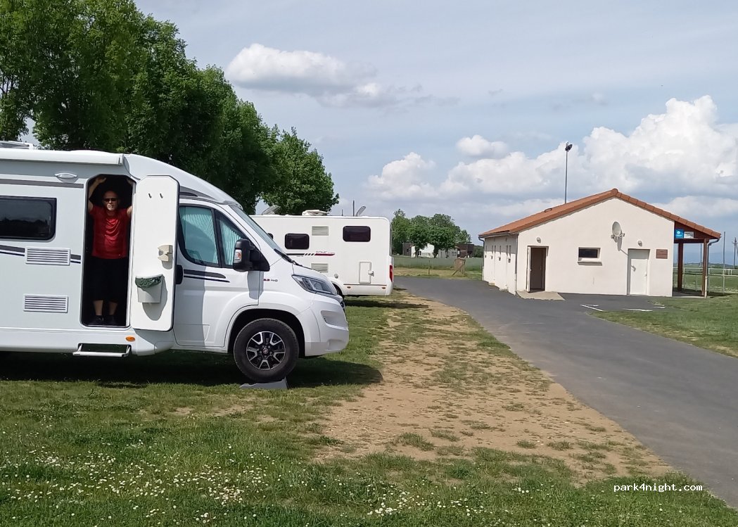 (15500) La Chapelle-Laurent - Le Grand Champ — foto