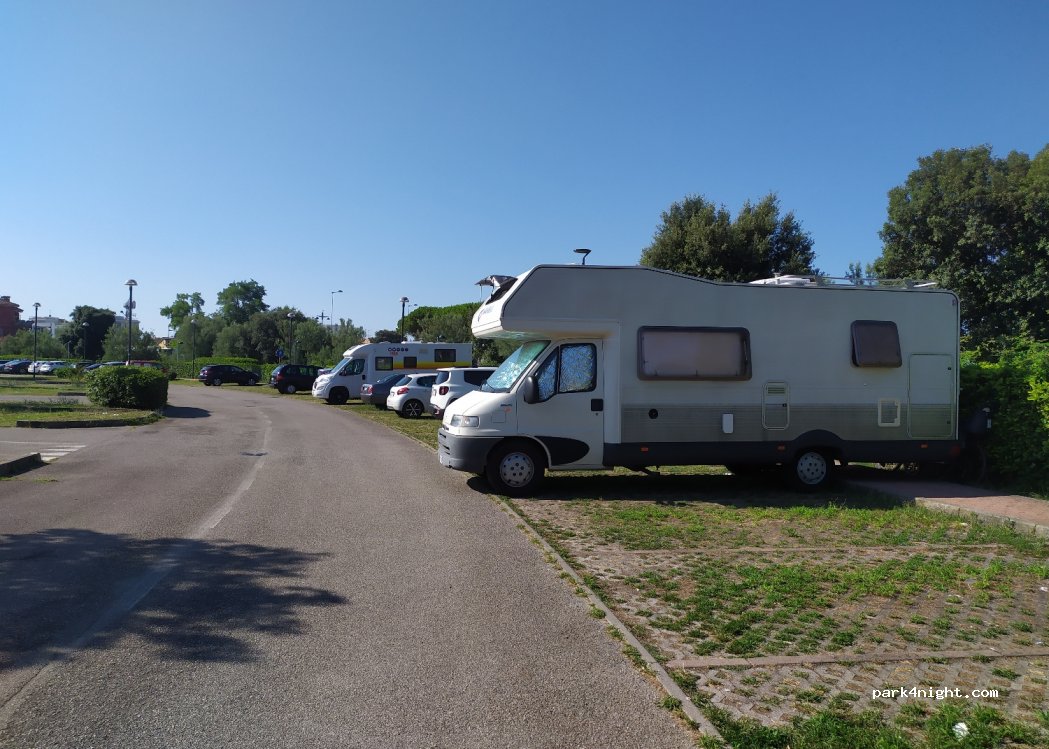 (30021) Caorle - 1 Strada Nuova — foto