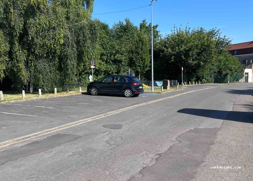 (59260) Lezennes - 2 Rue des Chasses Marées — foto