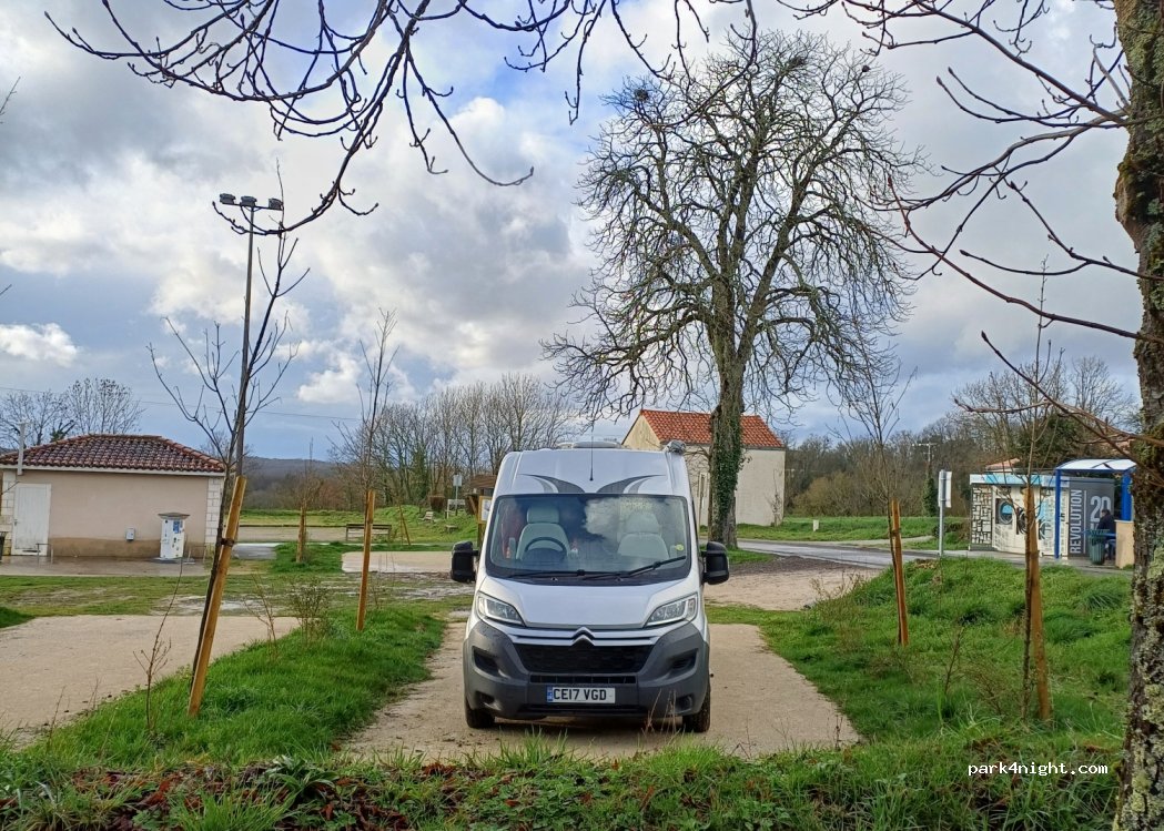 (16410) Sers - Rue du Champ de Foire — foto 3