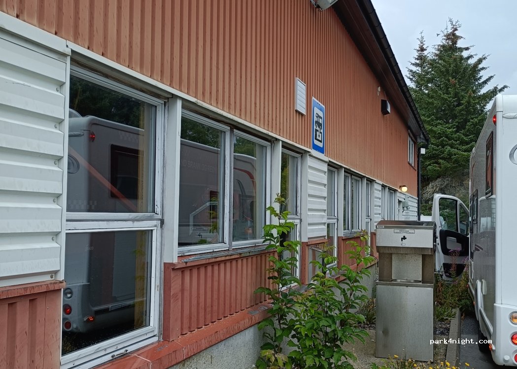 (5943) Austrheim - 15 Setenesvegen — foto