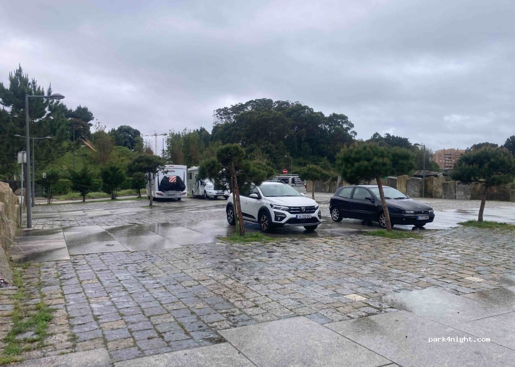 (4400) Vila Nova de Gaia - 793 Avenida Agustina Bessa Luís — foto 3