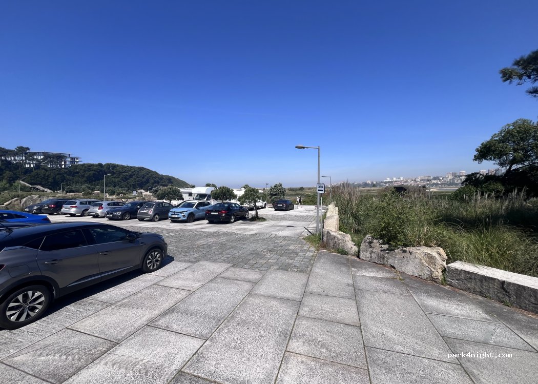 (4400) Vila Nova de Gaia - 793 Avenida Agustina Bessa Luís — foto 4