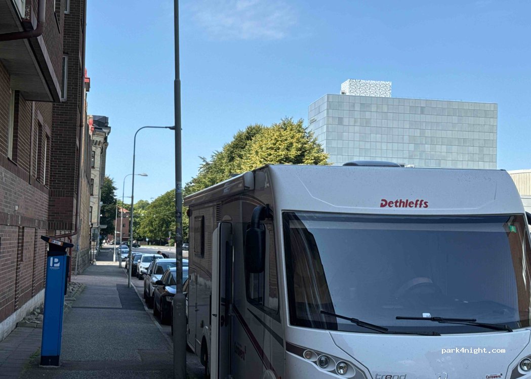 (411 39) Göteborg - 20 Bohusgatan — foto 2