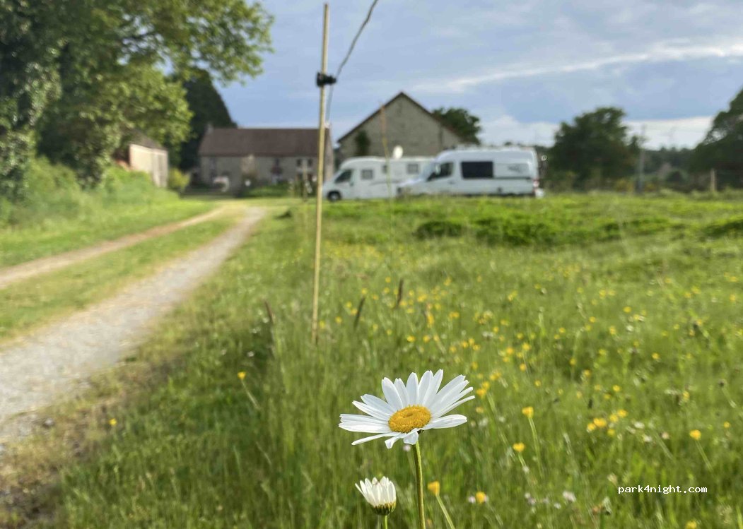 (87190) Magnac-Laval - La Grande Roche — foto 5