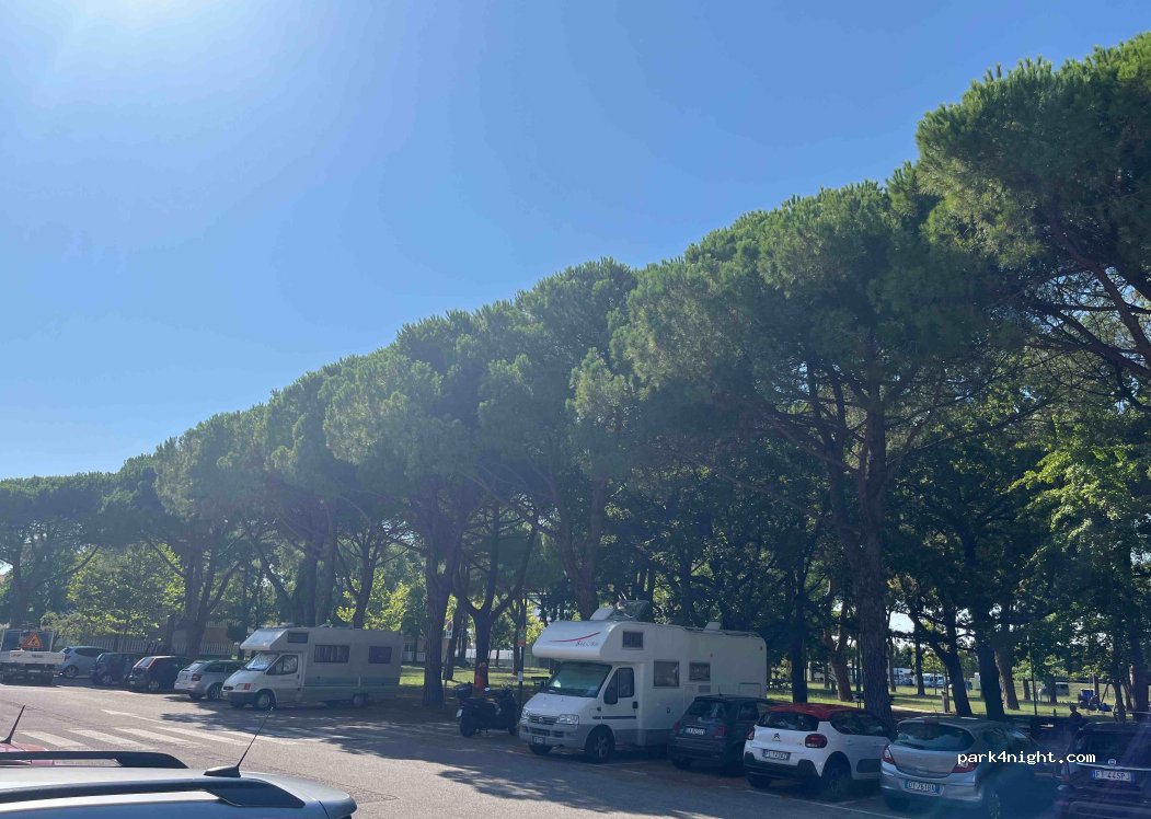 (33054) Lignano Sabbiadoro - 26 Viale Europa — foto 3