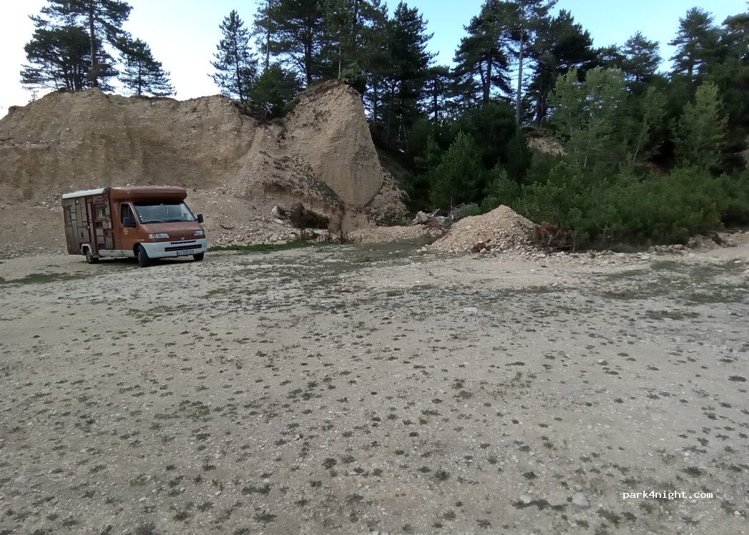 (14200) Kuzörenemirler - — foto