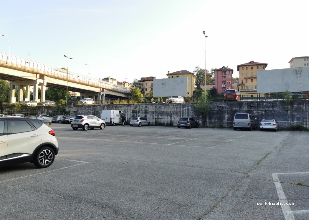 (32100) Belluno - Piazzale associazione bellunese volontari del sangue — foto 2