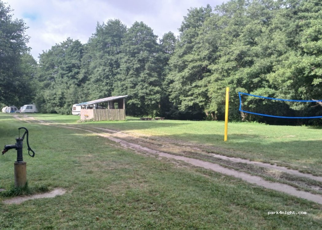 Pole biwakowe Liszkowo — foto