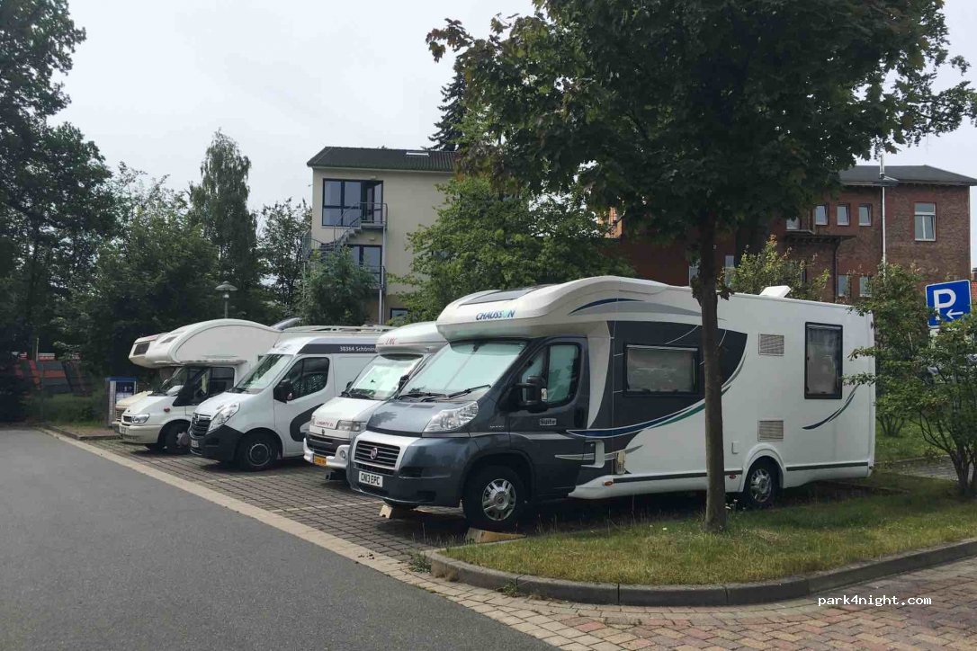 Wohnmobilstellplatz Königslutter am Elm — foto