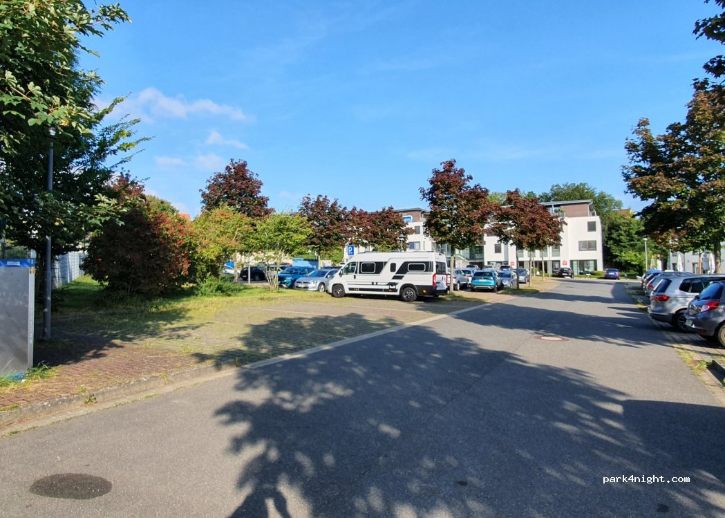 Wohnmobilstellplatz Königslutter am Elm — foto 2