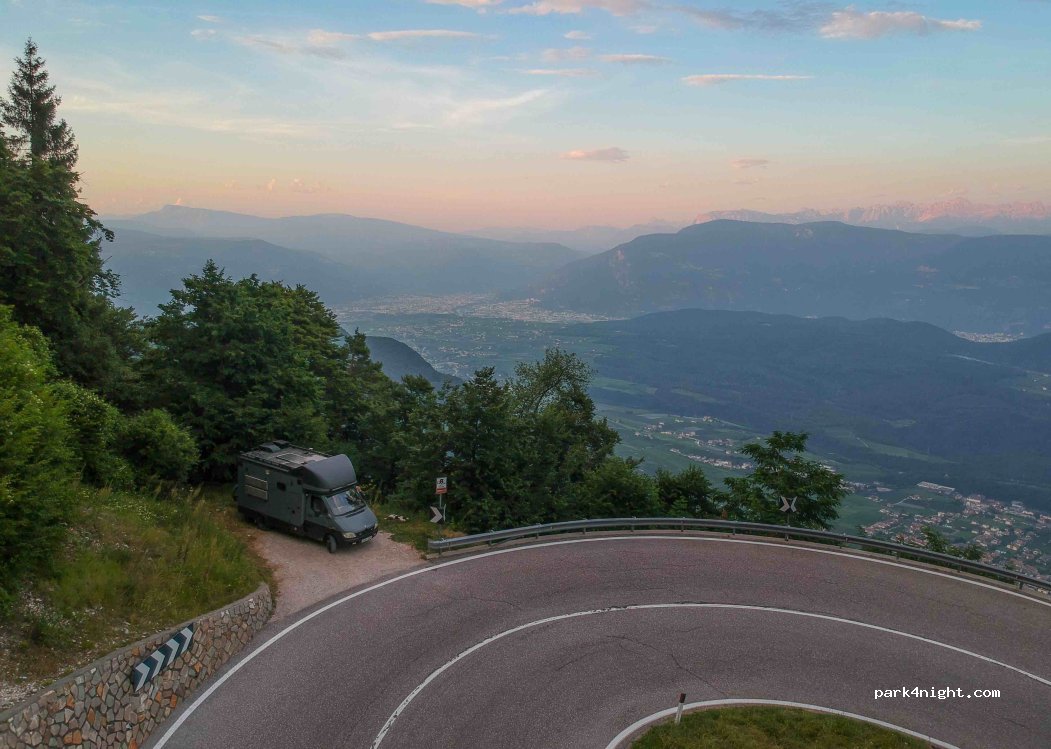 (39052) Appiano sulla strada del vino - — foto