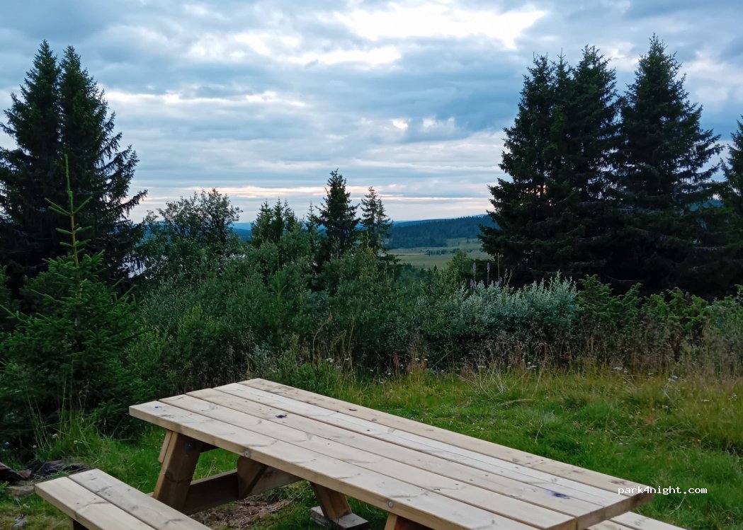 (2635) Tretten - Unnamed Road — foto