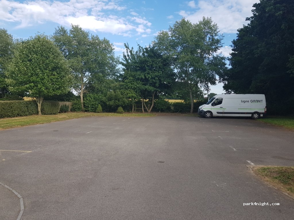 (BH25 6PN) Barton on Sea - 1 Milford Road — foto