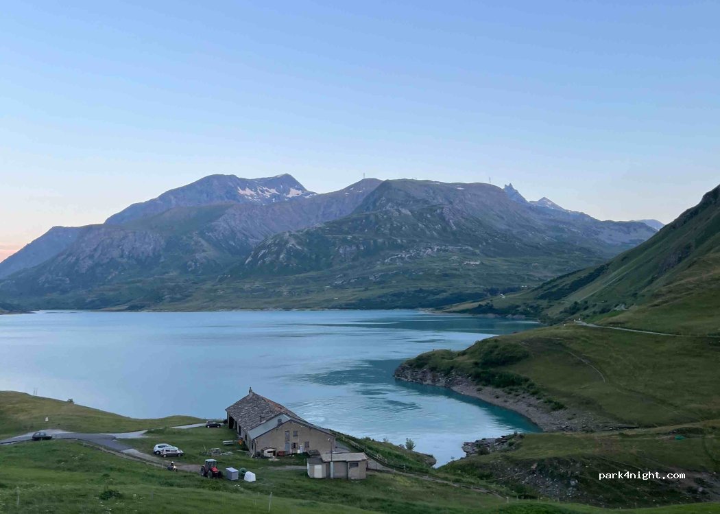 () Val-Cenis - Unnamed Road — foto